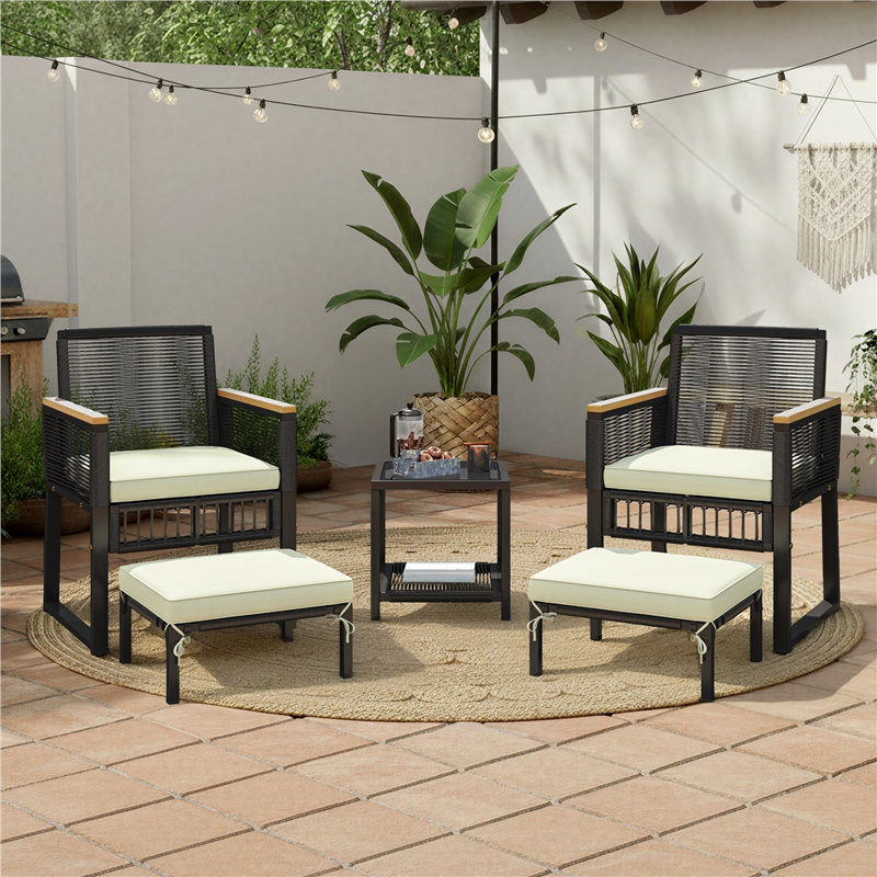Ensemble de conversation pour 2 personnes en rotin de rotin avec table et repose-pieds en osier