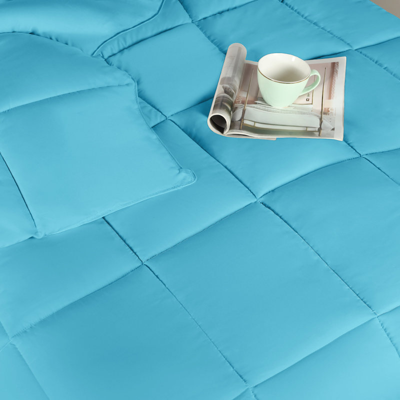 Édredon en duvet synthétique toutes saisons Grand Down - moelleux et hypoallergénique, Édredon très grand, Bleu d'hiver