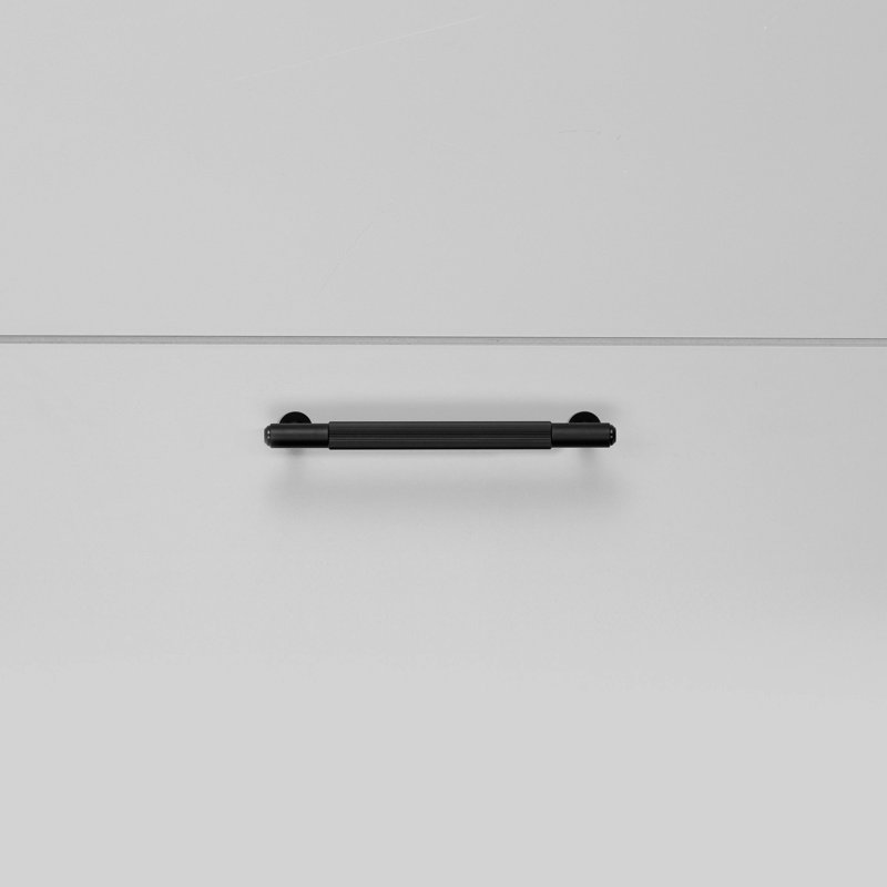 Pull Bar / Linear, Black, 4 23/25"