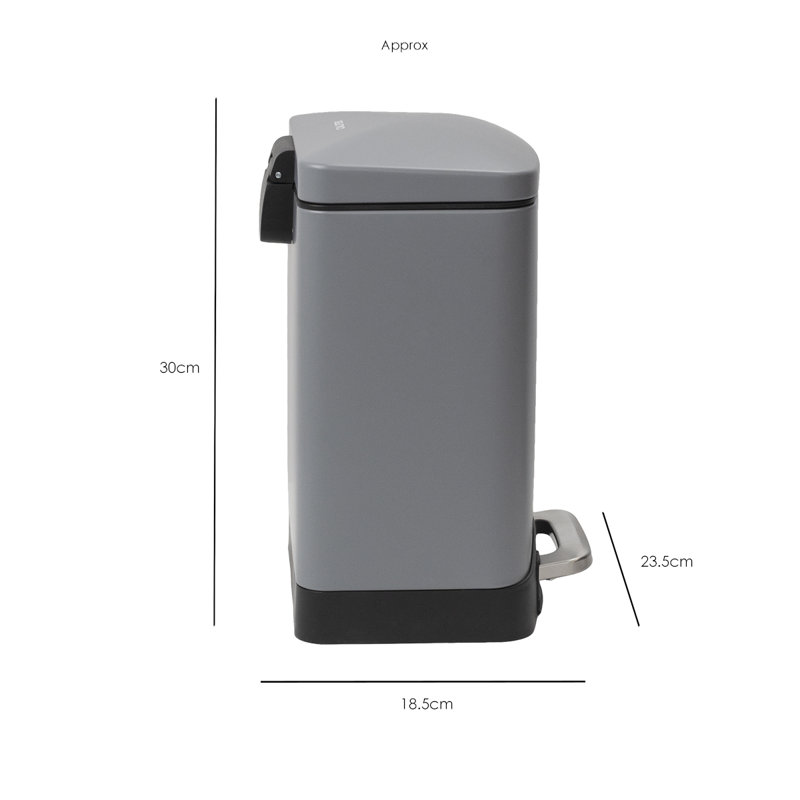 Yeung Plastic Step On Kitchen Trash Can, 6L