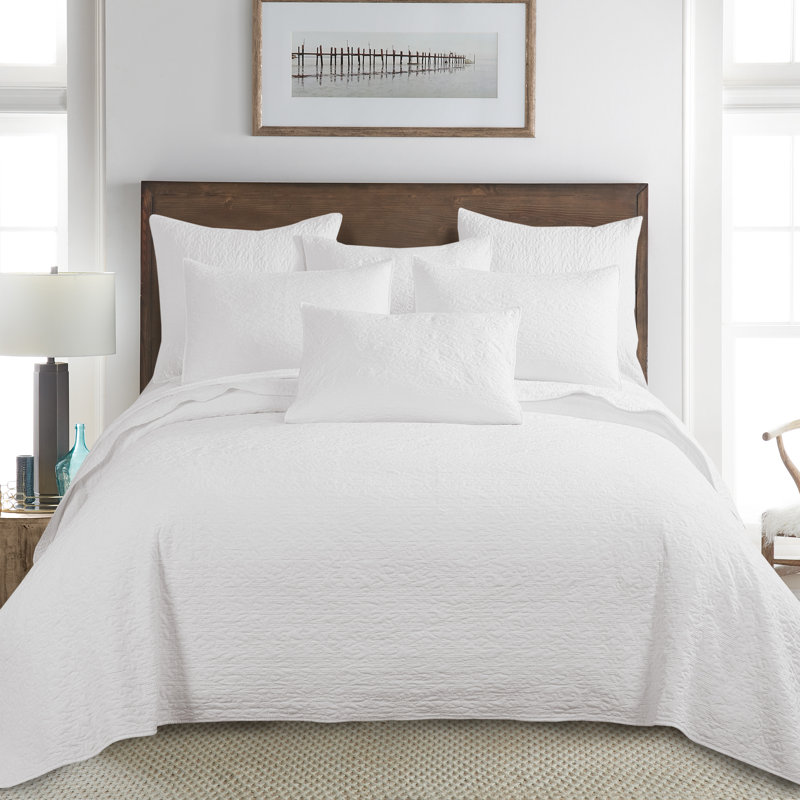 White Full Microfiber Reversible Bedspread Set with Shams