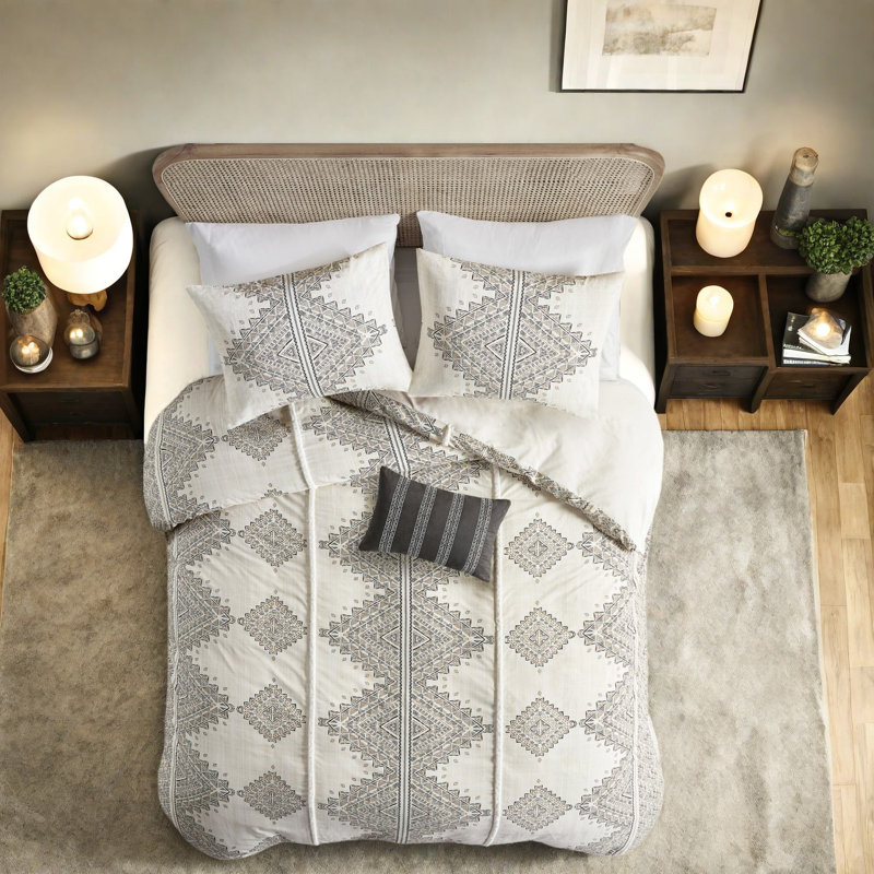 Luxurious King Bedding Sets, Soft Polyester Design For Modern Home