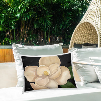 Conception de coussin d'extérieur imprimé Magnolia Grandiflora on Black par Paul Brent