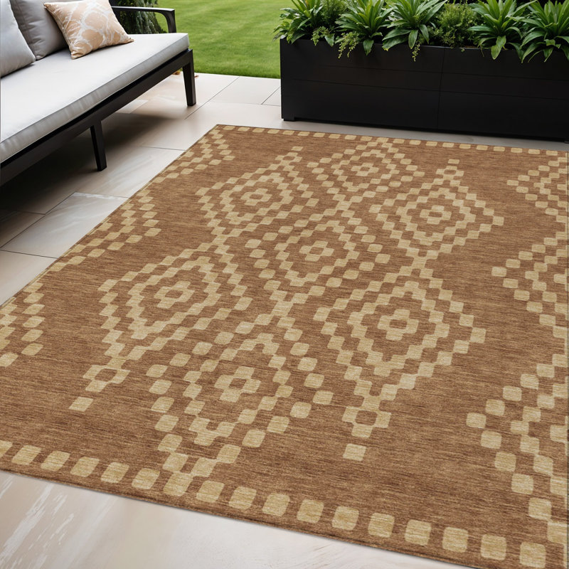 Tapis intérieur / extérieur géométrique lavable 5 pi x 8 pi brun et beige