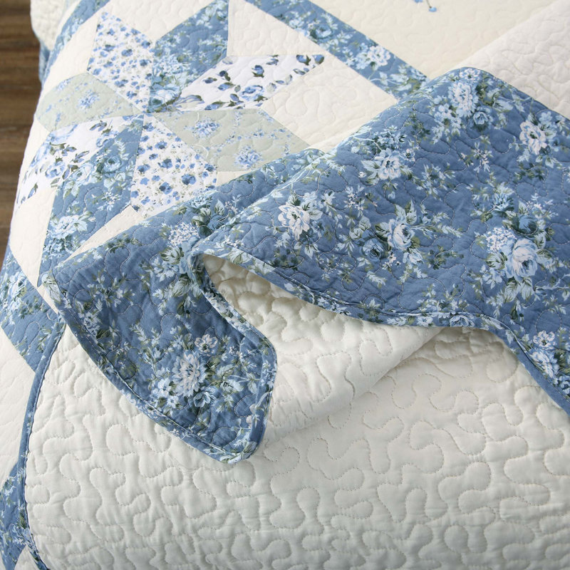 Cream/White Cotton Quilt, Twin