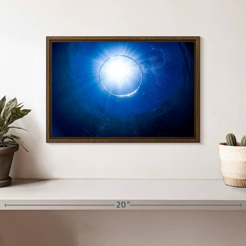 Bulle sous l'eau, Cadre flottant noyer, 13 po x 9 po