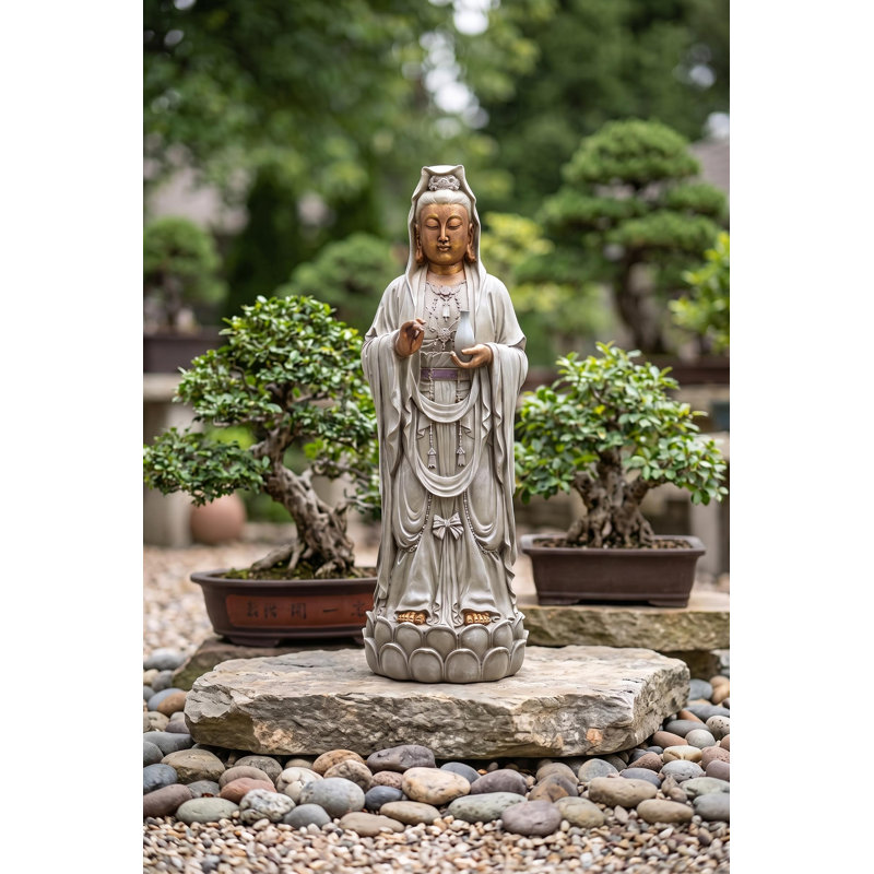 Statue debout de déesse asiatique Guan Yin