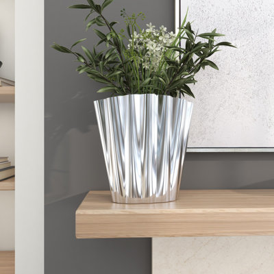 Vase de table en acier inoxydable Giule