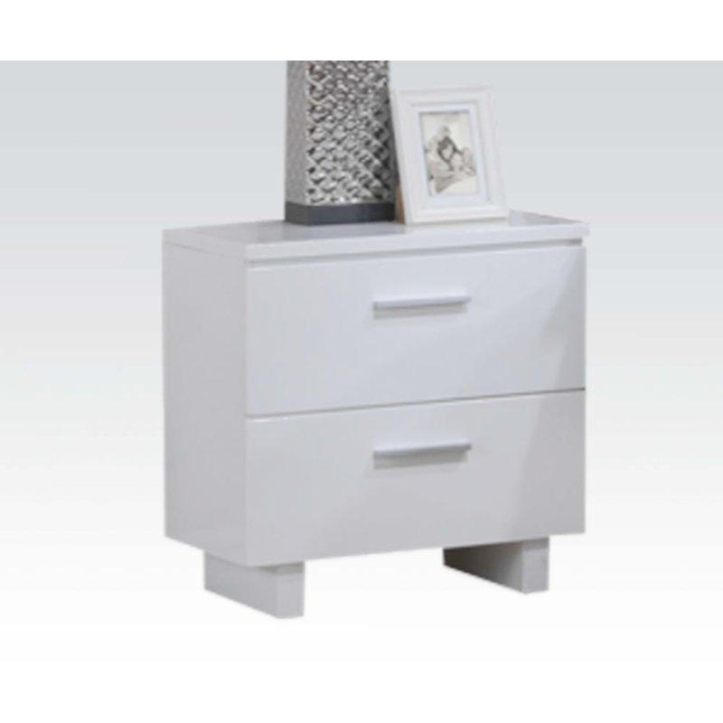 Table de chevet Lorimar en blanc et pieds chromés