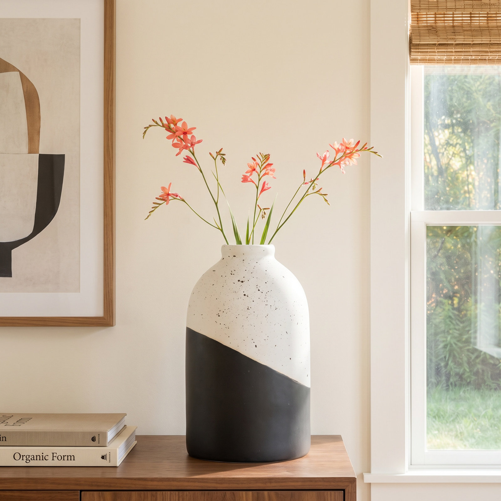 Kesa Table Vase