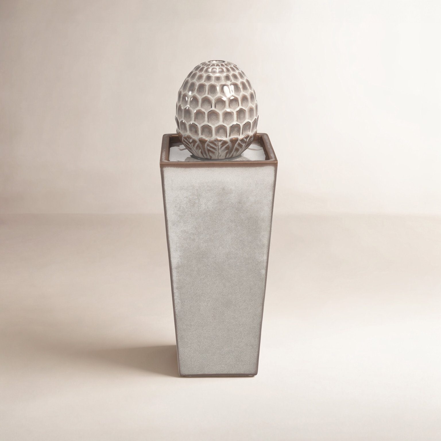 Ferrigno Fountain, Beige