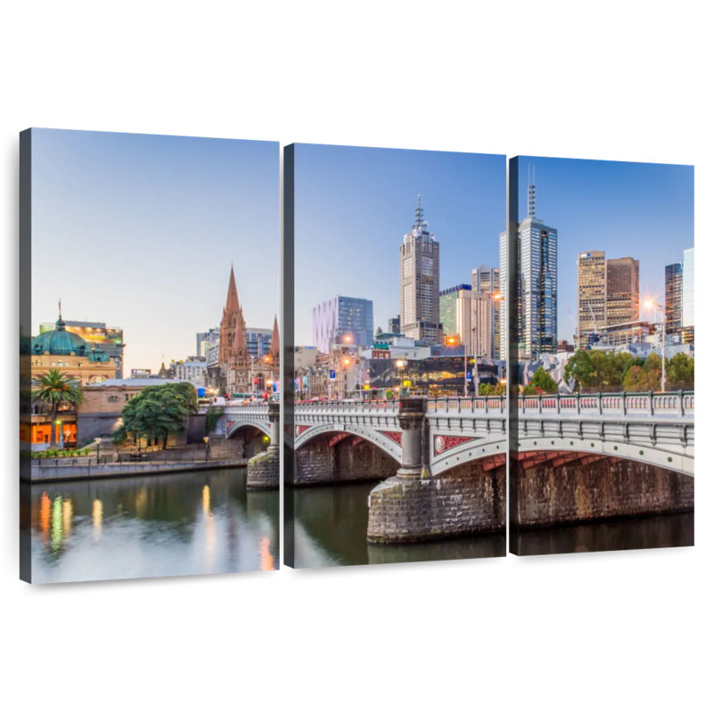 Melbourne City, 28" H x 45" W
