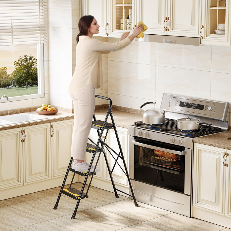 4 Step Ladder, Heavy-Duty 150KG Capacity