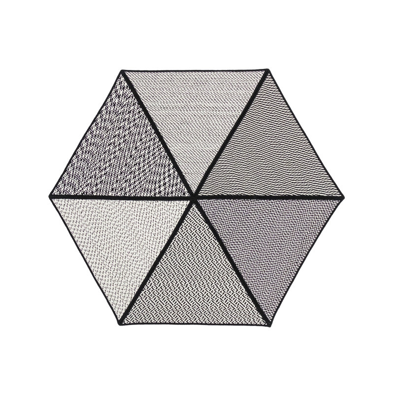 Hammerich Indoor / Outdoor Rug, Octagon 5'