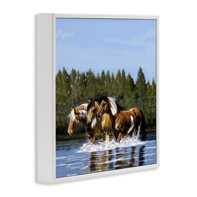 Chevaux, en avant, éclaboussures encadrées par Victoria Schultz, Estampe numérique encadrée blanc bord de mer