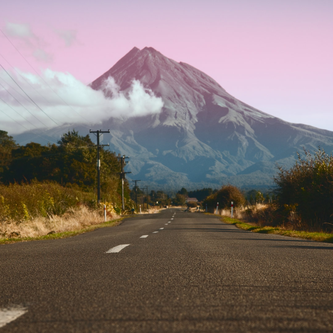 Straße zum Taranaki-Vulkan, Neuseeland