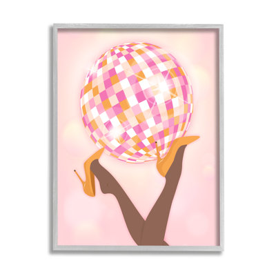 «Disco Ball Retro Dancing Legs» encadré sur bois par Martina Pavlova, impression