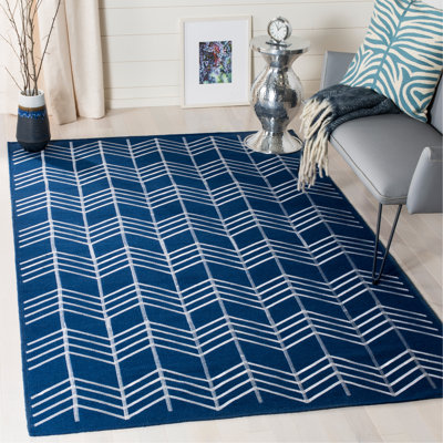 Tyrel Chevron Handwoven Flatweave Wool Navy Area Rug