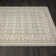 Tapis marocain beige en polypropylène tissé à la machine