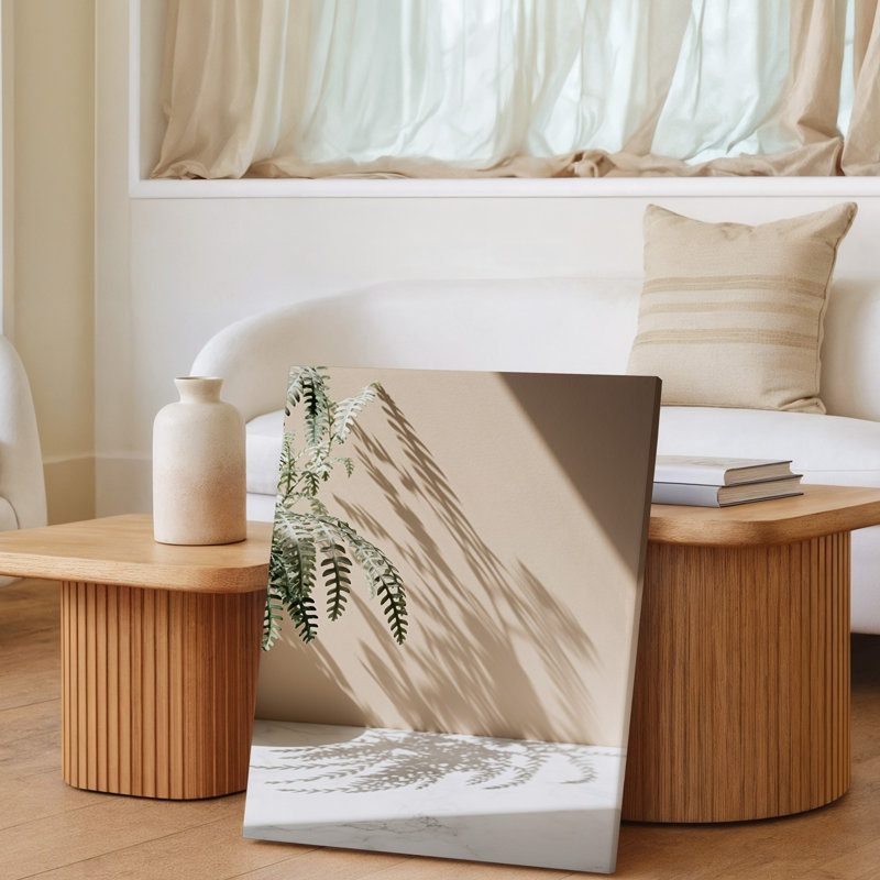 Toile, espace de travail minimaliste serein baigné d'une douce lumière naturelle, avec art mural, H 24 po x l 18 po