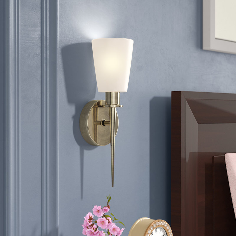 Luminaire mural 1 lumière Witten ADA, Laiton antique, H 13 po x l 4,25 po x P 3,95 po