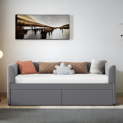 Teairah Upholstered Daybed