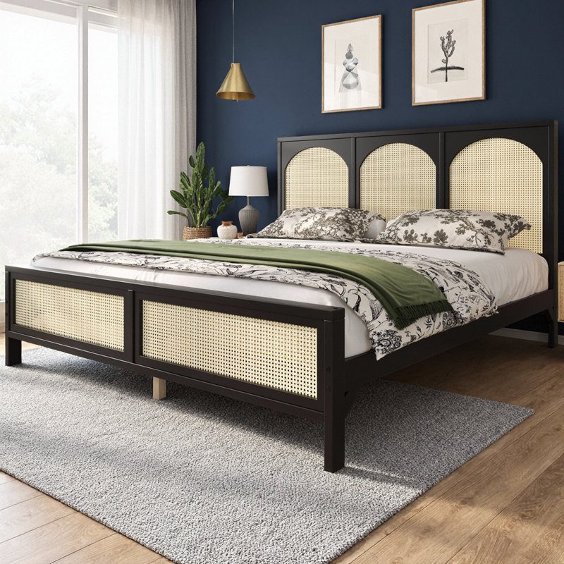 Grand lit plateforme en bois avec tête et pied de lit en rotin, structure en bois de pin massif, style naturel boho, aucun sommier requis, capacité de 600 lb, assemblage facile