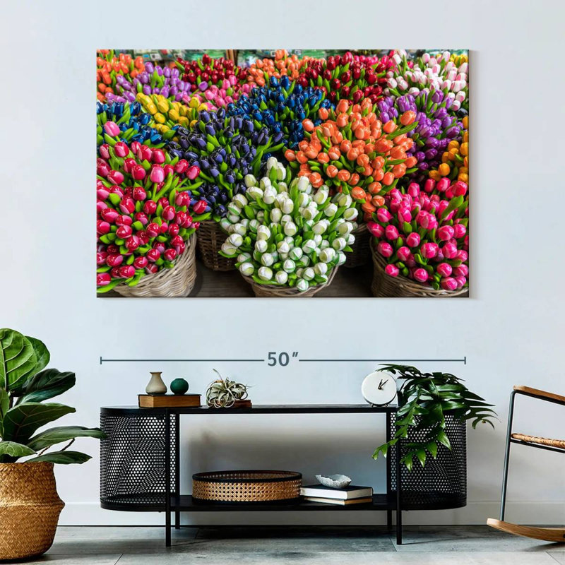 Harnek Tulip Baskets, 34" H x 51" W