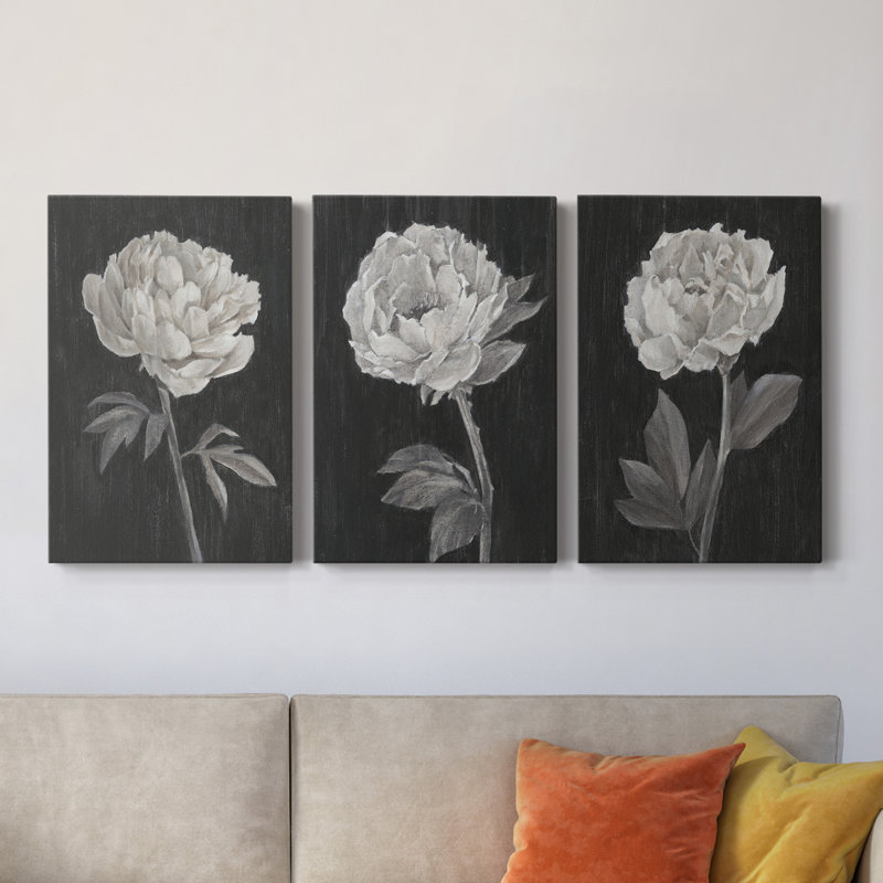 «Black and White Flowers I», ensemble de 3 impressions sur toile tendue, H 48 po x l 96 po x P 1 po