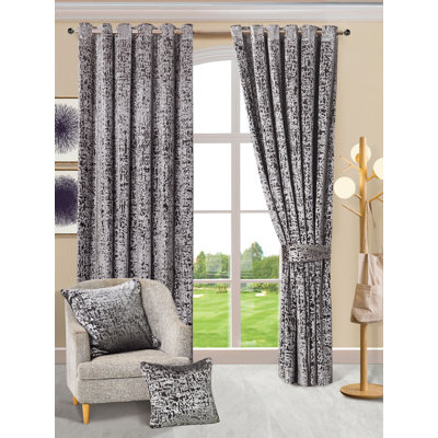 Rilya Velvet Semi Sheer Curtain