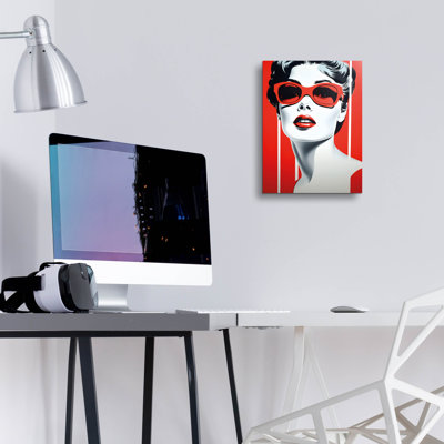 Art mural en verre "Lady in red" par Andreas Magnusson