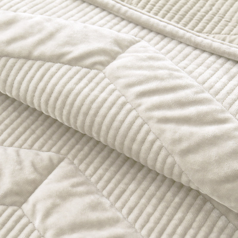 Wonderful Velvet Quilt Set 3-Piece Bedding Set For All Season, Queen Quilt + 2 Standard Shams, Ivory