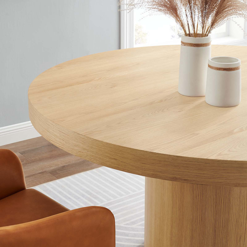 Sleek Oak 60" Round Wood Grain Dining Table for Six