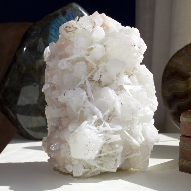 Scolecite, Apophyllite and Stilbite