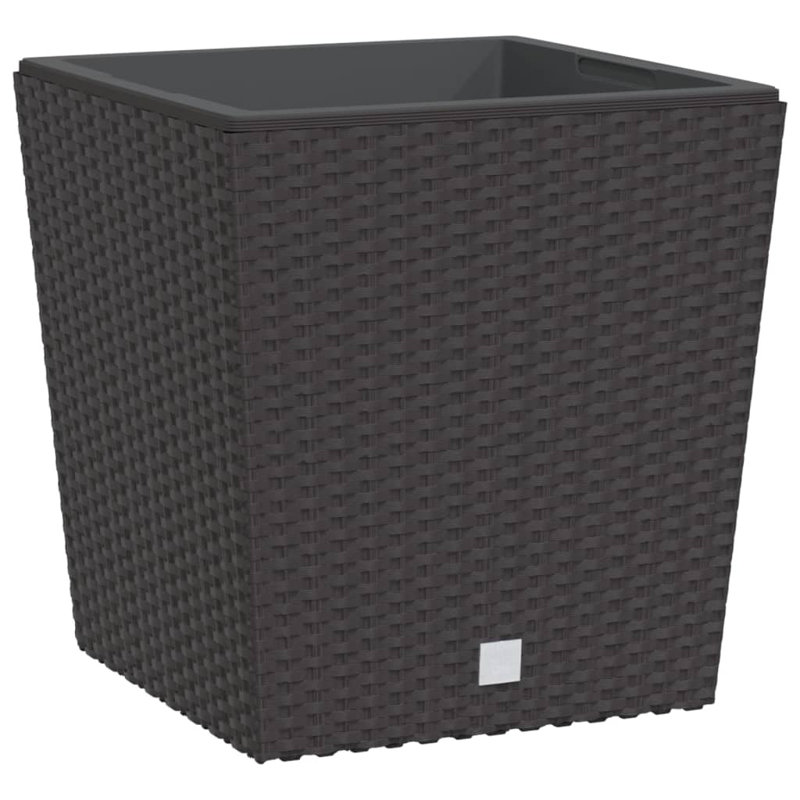 Grow and display your favourite flowers or plants with this planter in a rattan look. It transforms your garden, balcony, backyard, patio, or entrance into a new style!