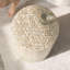 Coquillage moderne
 Table de bout