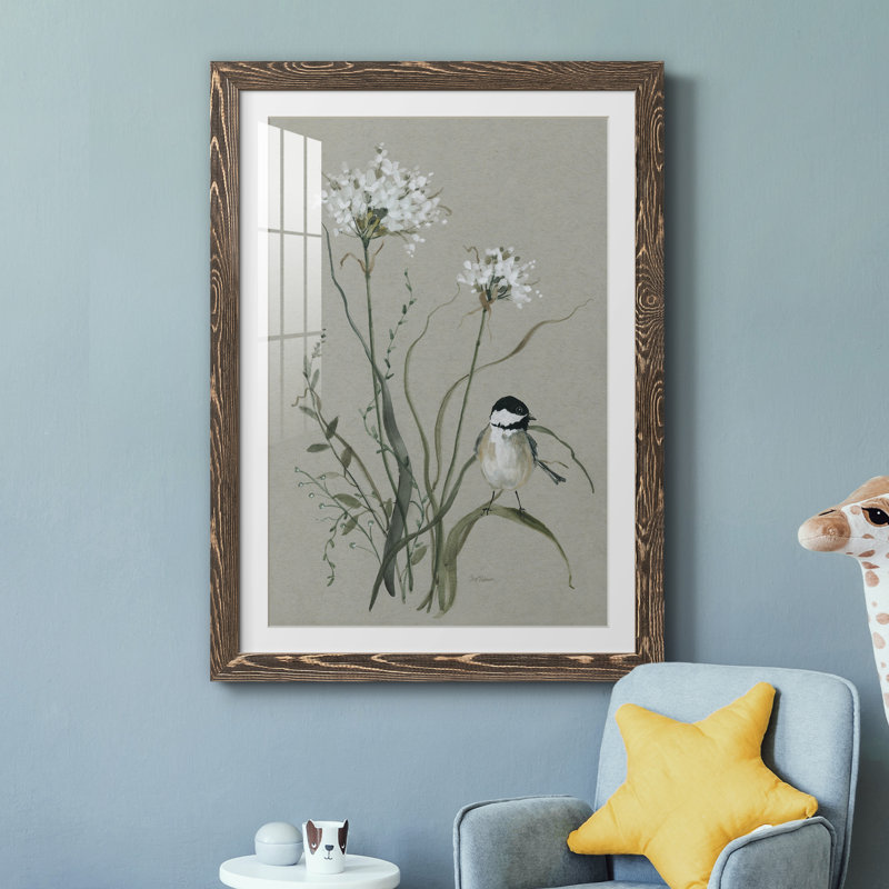 Bouquet de grâce, oiseau II - Cadre photo, reproduction d'art sur papier, H 37,5 po x l 27,5 po x P 1,5 po, Noyer