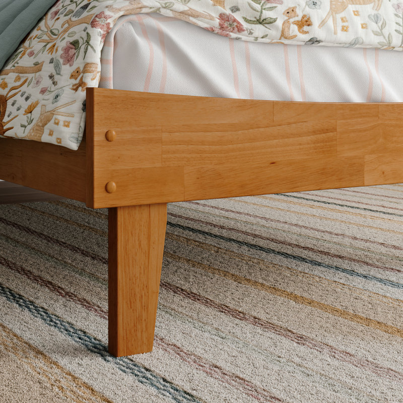 Lit plateforme en bois Phoenix avec pied de lit assorti, Twin, Light Toffee