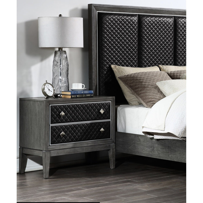 Table de chevet grise pour chambre à coucher avec 2 tiroirs - similicuir, finition brossée au métal, revêtement en cuir d'ingénierie 2 po, placage de bouleau de style moderne