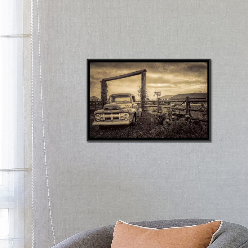 «Old Ford at the Farm» par Don Schwartz - Estampe numérique sur toile tendue avec châssis, H 18 po x l 26 po x P 1,5 po