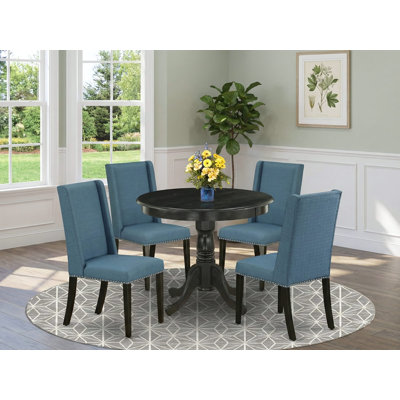 Ensemble de 5 pièces pour coin-repas pour 4 personnes comprenant une table de cuisine ronde avec piédestal et 4 chaises de salle à manger Parsons en tissu bleu, noir brossé