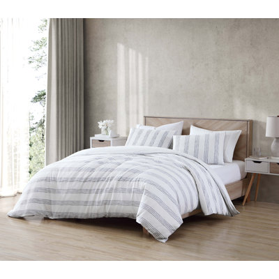 Chopra White/Blue White/Blue Microfiber 3 Piece Comforter Set