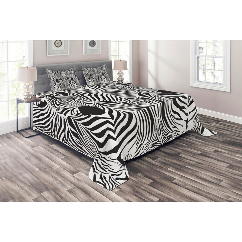 Eclectic Polyester Coverlet, King Bedspread + 2 Shams