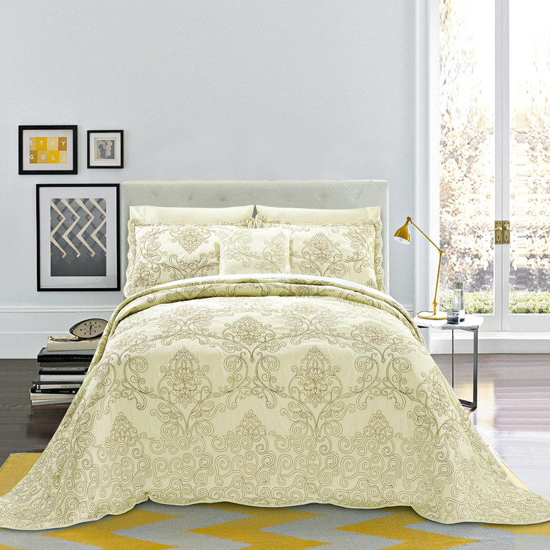 4 Piece Damask Oversized Embroidery Bedspread Set, King Quilt + 2 King Shams + Throw Pillow, Light Green