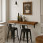 Barre flottante rustique en bois-114841657