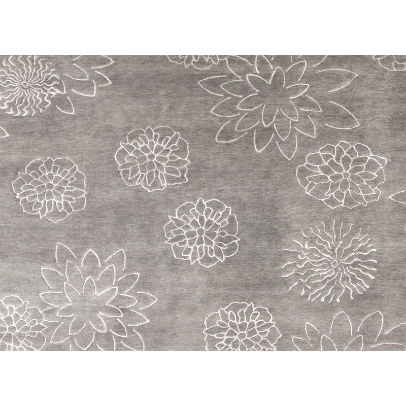Himalayan Floral Area Rug in Gray