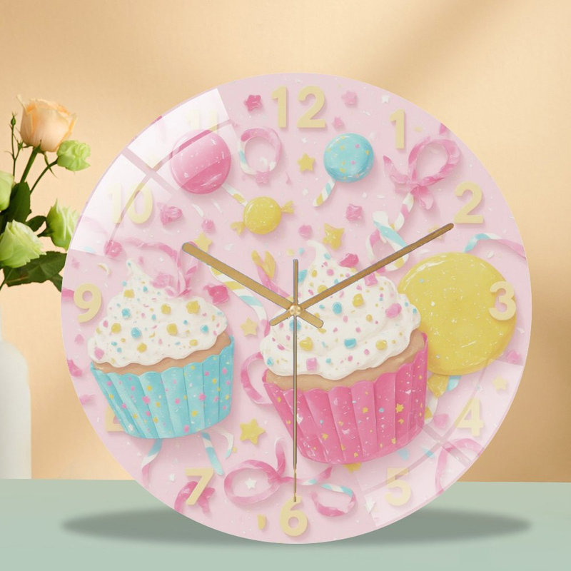 Horloge d'anniversaire avec petits gâteaux et bonbons