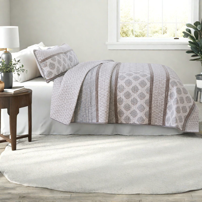 -Piece King/Cal King Cotton Bedding Sets, Reversible Modern Medallion Quilt