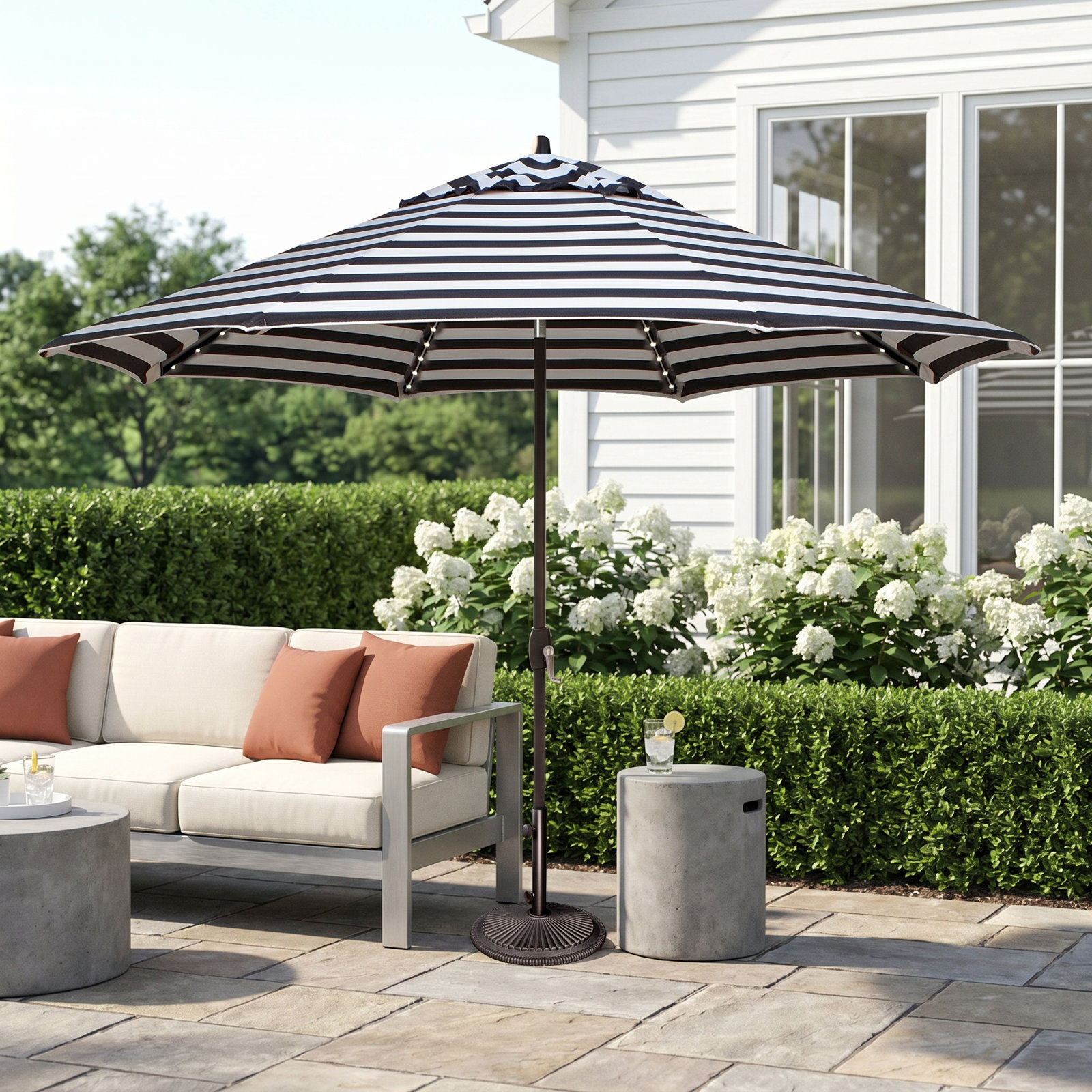Bigelow 132'' Outdoor Umbrella with lights, Black