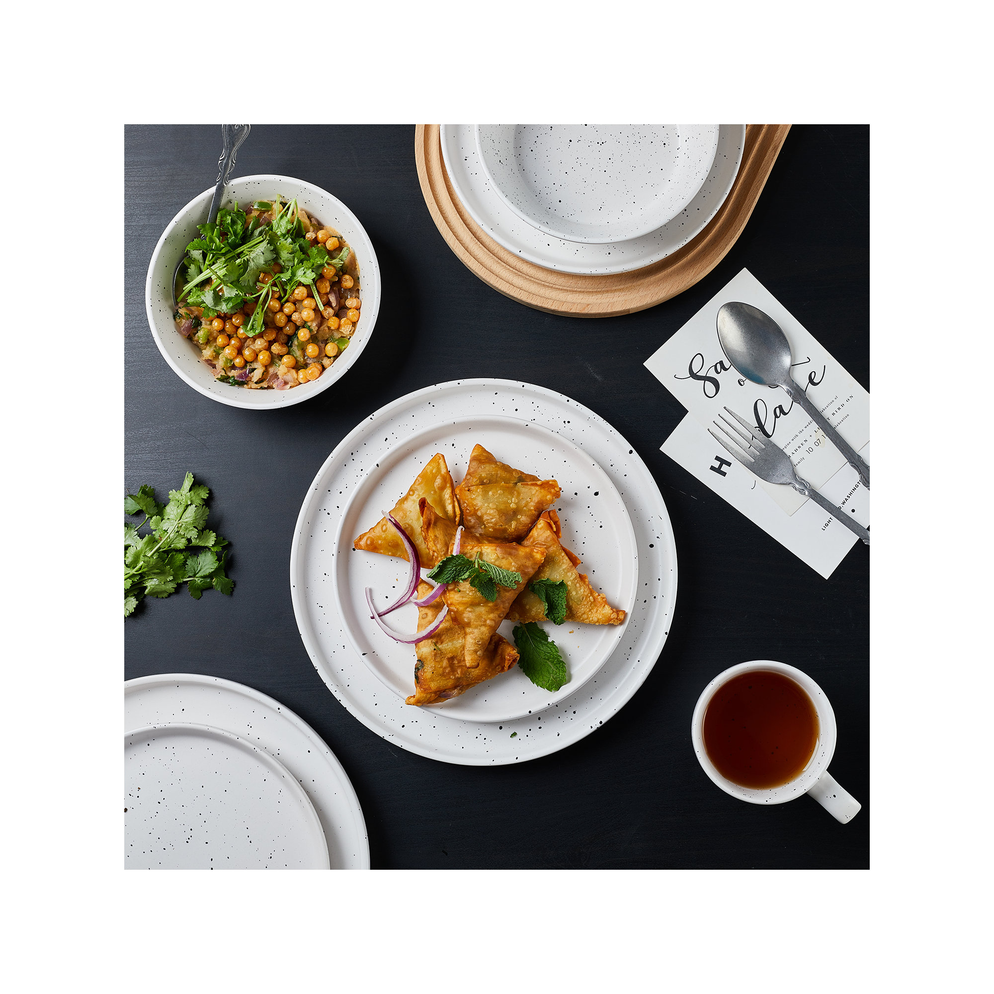 Aldren Stoneware Dinnerware 16-Piece Set Of 4, Light Gray, White